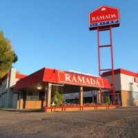 Отель Ramada Limited Medicine Hat в городе Медисин-Хат, Канада