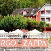 Отель Strandhotel Zappa в городе Брузино Арзицио, Швейцария