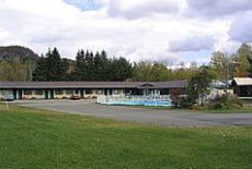 Отель Motel de la Riviere в городе Пьемон, Канада
