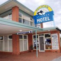 Отель Pelican at Lakes Motel в городе Лейкс-Энтранс, Австралия