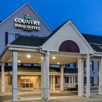 Отель Country Inn & Suites St Charles в городе Сейнт Чарльз, США