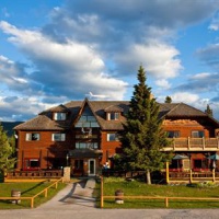 Отель Rafter Six Ranch Resort в городе Кананаскис, Канада