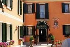 Отель Residence Meuble' Cortina в городе Куинто-ди-Тревизо, Италия