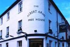 Отель The Albert Mews в городе Эшер, Великобритания