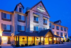 Отель Country Inn & Suites - Green Bay North в городе Суамисо, США