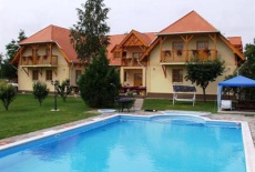 Отель Adam Tanya Fogado в городе Керекедьхаза, Венгрия
