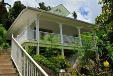 Отель Petit Baie Chalets в городе Анс-о-Пен, Сейшелы