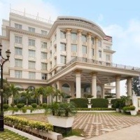 Отель Ramada Plaza Chandigarh Zirakpur в городе Зиракпур, Индия