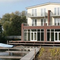 Отель Harbour Village в городе Винкевен, Нидерланды