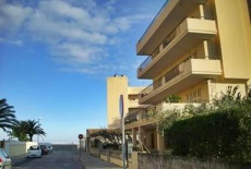 Отель Ferienwohnung in Cala Bona ca.20 Meter zum Meer в городе Кала Бона, Испания