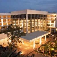 Отель Radisson Blu Plaza Hotel Hyderabad Banjara Hills в городе Хайдарабад, Индия