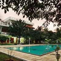 Отель Hotel Lagoon Paradise Negombo в городе Негомбо, Шри-Ланка