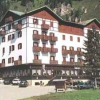 Отель Hotel Lavaredo в городе Ауронцо-ди-Кадоре, Италия