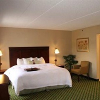Отель Hampton Inn & Suites Berkshires в городе Ленокс, США