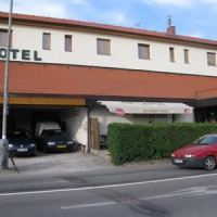 Отель Hotel & Restaurant Signal в городе Пардубице, Чехия