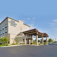 Отель BEST WESTERN Atrea Airport Inn & Suites в городе Плейнфилд, США