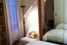 Отель Bed And Breakfast Camelia в городе Курбевуа, Франция