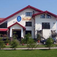 Отель Hotel Casa Enache Balteni в городе Бэлтени, Румыния