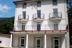 Отель Villa Mughetto Apartments Gardone Riviera в городе Гардоне-Ривьера, Италия