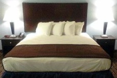 Отель Atrium Inn and Suites в городе Карризо Спрингс, США