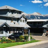 Отель Mount Robson Inn в городе Джаспер, Канада