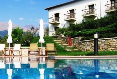Отель Jennifer Home-Hotel в городе Taxiarches, Греция