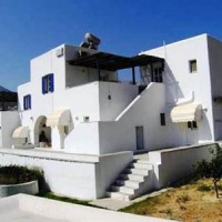 Отель Studio Calypso в городе Лефкес, Греция