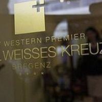 Отель Hotel Weisses Kreuz Bregenz в городе Брегенц, Австрия