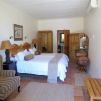 Отель Thylitshia Villa Oudtshoorn в городе Оудтшурн, Южная Африка