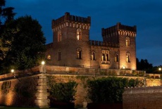 Отель Castello Bevilacqua в городе Бевилаккуа, Италия