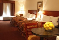 Отель Pomeroy Inn & Suites в городе Гримшо, Канада