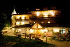 Отель Hotel Rosa Resort в городе Каварено, Италия