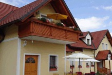 Отель Bauernhof Apfelhof Flieder в городе Кукмирн, Австрия