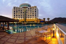 Отель The Oceanic Hotel Sharjah в городе Хор Факкан, ОАЭ