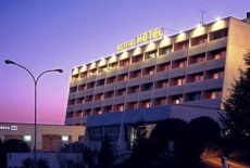 Отель Meeting Hotel в городе Кальдерара-ди-Рено, Италия