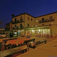 Отель Hotel Alla Noce Limone sul Garda в городе Лимоне-суль-Гарда, Италия
