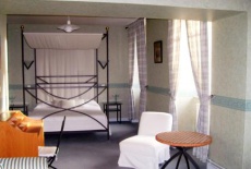 Отель Hotel du Cedre в городе Беневан-л'Аббеи, Франция