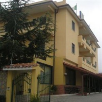 Отель Hotel De La Ville Carpino в городе Карпино, Италия