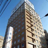 Отель Toyoko Inn Nishitetsu Kurumeeki Higashiguchi в городе Куруме, Япония