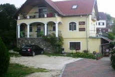Отель Apartmanhaz Klara в городе Тихань, Венгрия