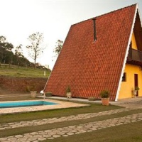 Отель Pousada Chale Sol Nascente в городе Санту-Антониу-ду-Пиньял, Бразилия