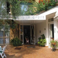 Отель Hotel La Florita Limone sul Garda в городе Лимоне-суль-Гарда, Италия