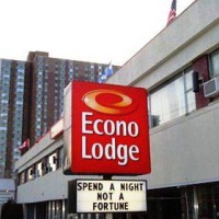 Отель Econo Lodge Downtown Ottawa в городе Оттава, Канада