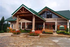 Отель Pinegrove Lodge Mountain Resort в городе Маноло Фортич, Филиппины