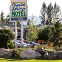 Отель Crystal Springs Motel в городе Радиум Хот Спрингс, Канада