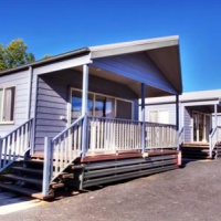 Отель Discovery Holiday Parks Cabins Lake Maraboon Emerald Gindie в городе Гинди, Австралия