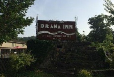 Отель Drama Inn в городе Чероки, США