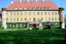 Отель Schlosshotel Blumenthal в городе Айхах, Германия
