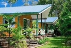 Отель The Lorikeet Tourist Park Cabins Arrawarra в городе Арраварра, Австралия
