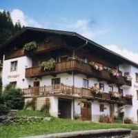 Отель Obereggerhof Farmhouse Apartment Finkenberg в городе Финкенберг, Австрия